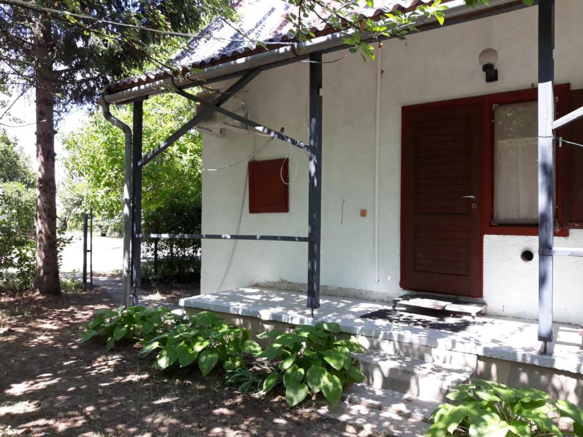 Nefelejcs Apartman Fertőhomok Exterior foto